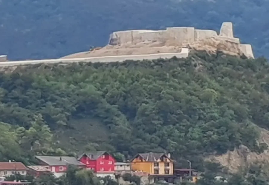 Cetatea Ladislau