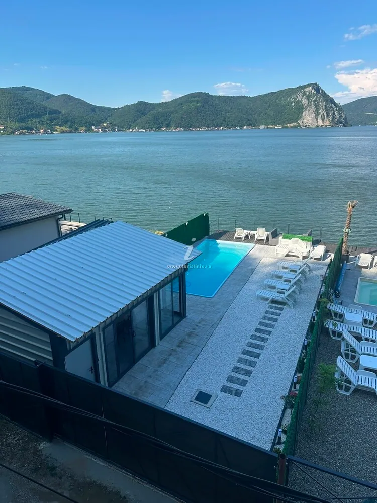 Fotografie de la Casa Noni, Dubova