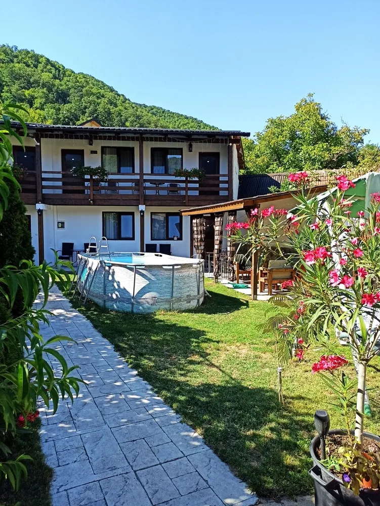Fotografie de la Casa Rodica, Dubova