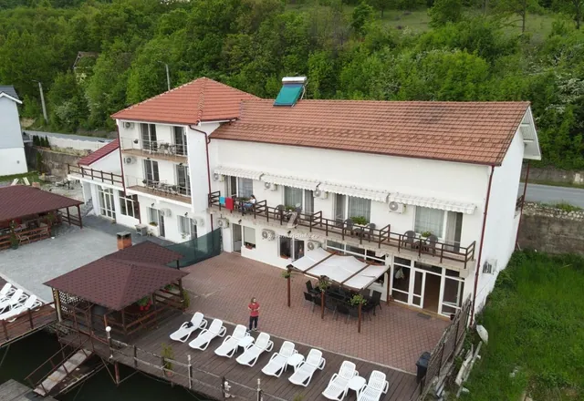 Fotografie de la Camere de închiriat Adrian, Eșelnița