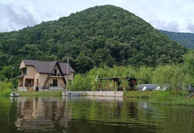 Fotografie de la Casa Colț De Rai, Eșelnița