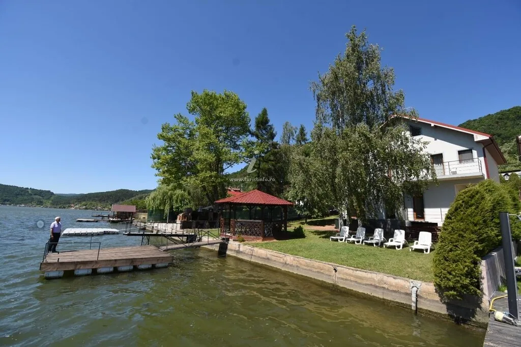 Fotografie de la Casa Megan, Eșelnița